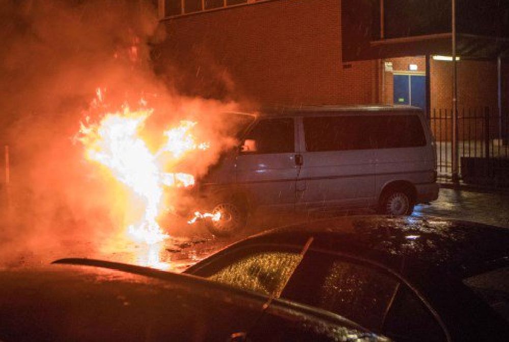 Holandia. Spłonął bus Polaka. Strażacy nie wykluczają podpalenia