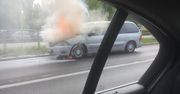 Ochota. Gęsty dym na drodze, spłonął samochód