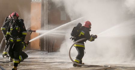 Pożar kamienicy w Łodzi. Są poszkodowani