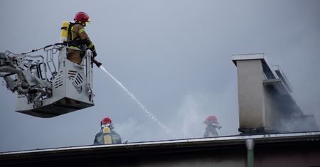 Pożar w Bytomiu. Dwie osoby w szpitalu