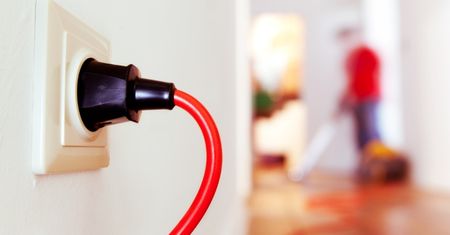 Uwaga, pożar! Niebezpieczne korzystanie z urządzeń elektrycznych