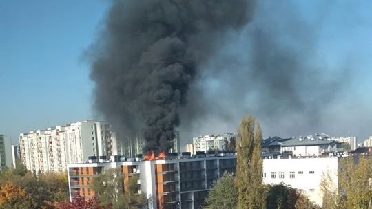 Pożar jednego z mieszkań na warszawskim Bemowie.