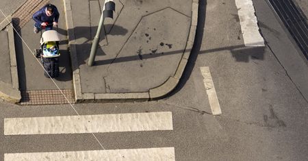 Rozpędzona taksówka wjechała w wózek z dzieckiem