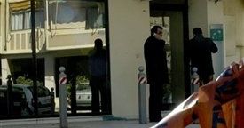 Niewielka eksplozja przed bankiem na peryferiach Aten