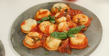 Kuchnia argentyńska: sorrentinos z mozzarellą i szynką