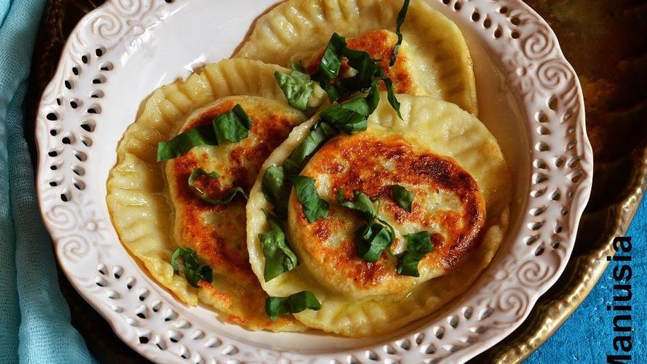 Pierogi ruskie z dodatkiem cukinii i rukoli. Delikatne i pyszne