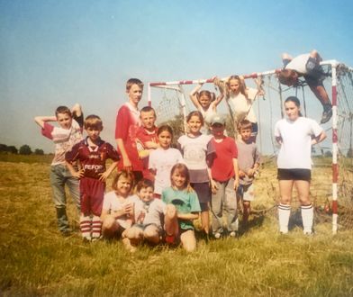 #HerStoria: Aleksandra Sikora o swoich początkach. "Zaczynałam z trawą po kostki i bramką z porwaną siatką"