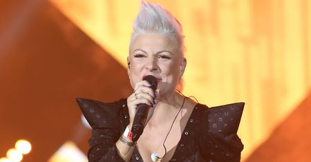 Magdalena Narożna zaśpiewała na weselu gwiazdy disco polo. Sprawdź, jak wypadła!