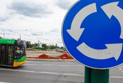 Jak jeździć po rondach?