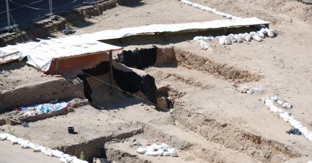 Prace archeologiczne w Poznaniu. Szukali kolegiaty, znaleźli rudy warkocz sprzed kilku wieków