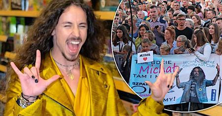 Michał Szpak zafundował niezapomniane doznania! Można już zbierać szczęki z podłogi [WIDEO]