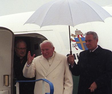 "Widziałem, jak papież odprawia egzorcyzmy". Kamerdyner Jana Pawła II zaskakuje w "Corriere della Sera"