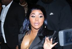 Lil Kim niczego się nie wstydzi. Odsłoniła biust