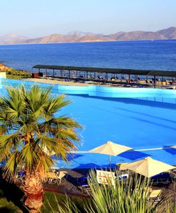 Marzysz o ciepłych kąpielach w morzu? Zobacz oferty wczasów w słonecznej Grecji