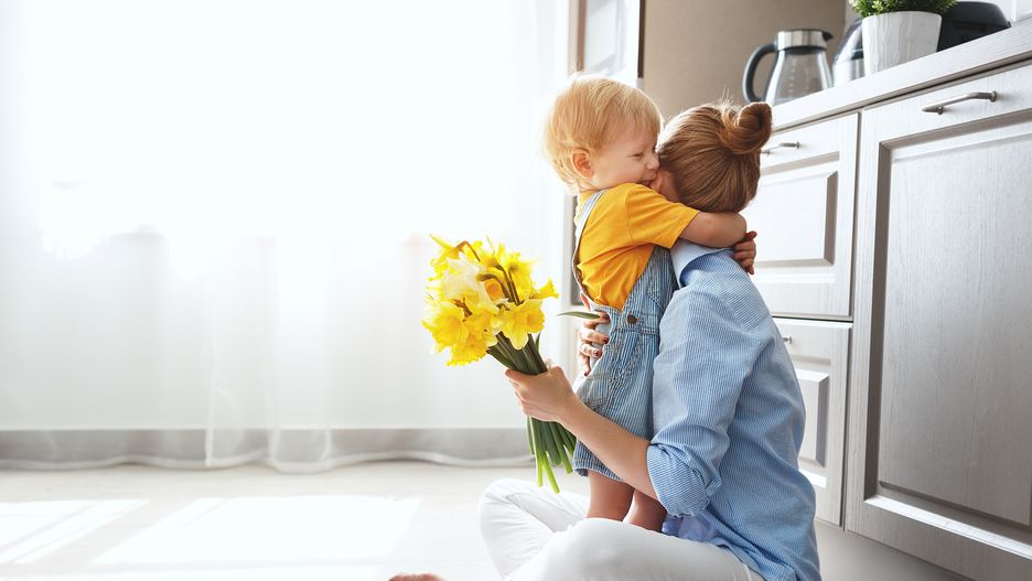 Dzień Matki 2019 – pomysły na prezent. Skorzystaj z naszych propozycji prezentów z okazji Dnia Matki i spraw mamie przyjemność w tym szczególnym dniu