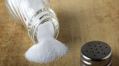 6 oznak, że jesz za dużo soli 