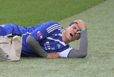 Damięcki wije się z bólu