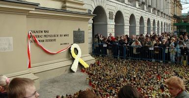 Środowisko akademickie czuwa w warszawskim kościele św. Anny