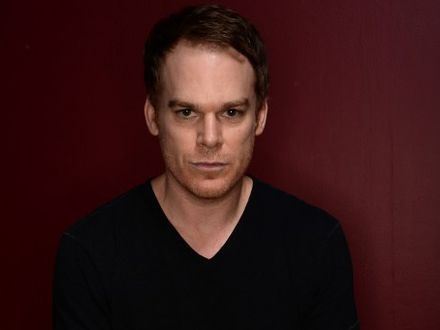 Michael C. Hall zabija intruza