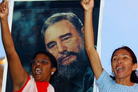Urodziny Castro odłożone na grudzień