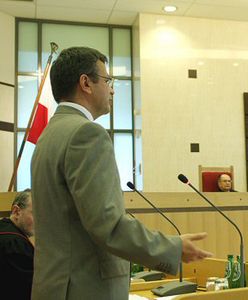 TK: nie można zestrzelić porwanego samolotu z pasażerami