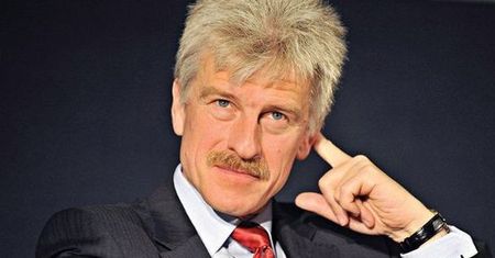 Prezydent rozdał urzędnikom 4 miliony