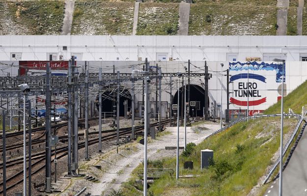 113 osób wdarło się do tunelu pod kanałem La Manche