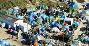 Uchodźcy w Europie. Obóz dla imigrantów we francuskim Calais przepełniony