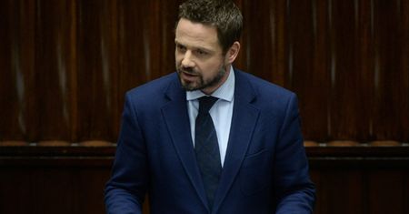 Nikt nie wyrzuca polityków z Sejmu