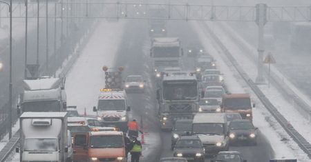 Dwa karambole na A4. Zderzyło się 11 samochodów