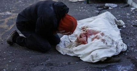 Mer Irpienia: Rosjanie rozstrzelali kobiety i przejechali czołgami po ciałach