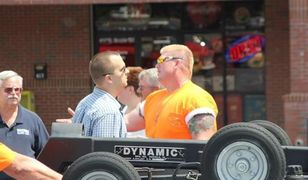 Przeczytaj wywiad z Ronem Shirleyem, założycielem firmy Lizard Lick Towing