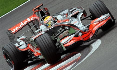 Pole position dla Lewisa Hamiltona