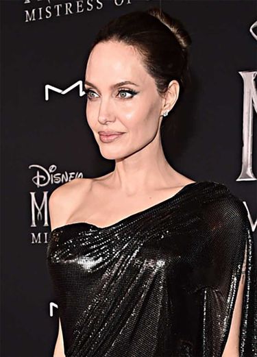 Angelina Jolie - makijaż, Czarownica 2, premiera