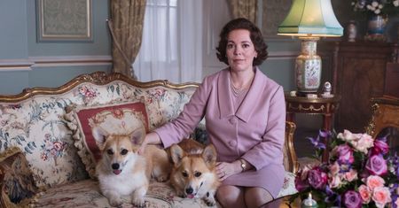 "The Crown". Olivia Colman musiała nauczyć się chodzić jak Elżbieta II