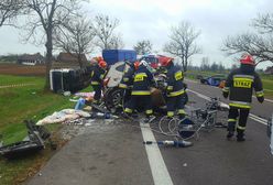 Śmiertelny wypadek w Podlaskiem. Czołowe zderzenie tira i osobówki