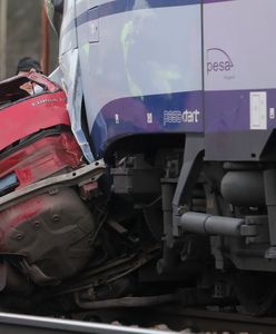 Tragiczny wypadek w Bedoniu Przykościelnym. Wjechał pod pociąg przy zamkniętych zaporach