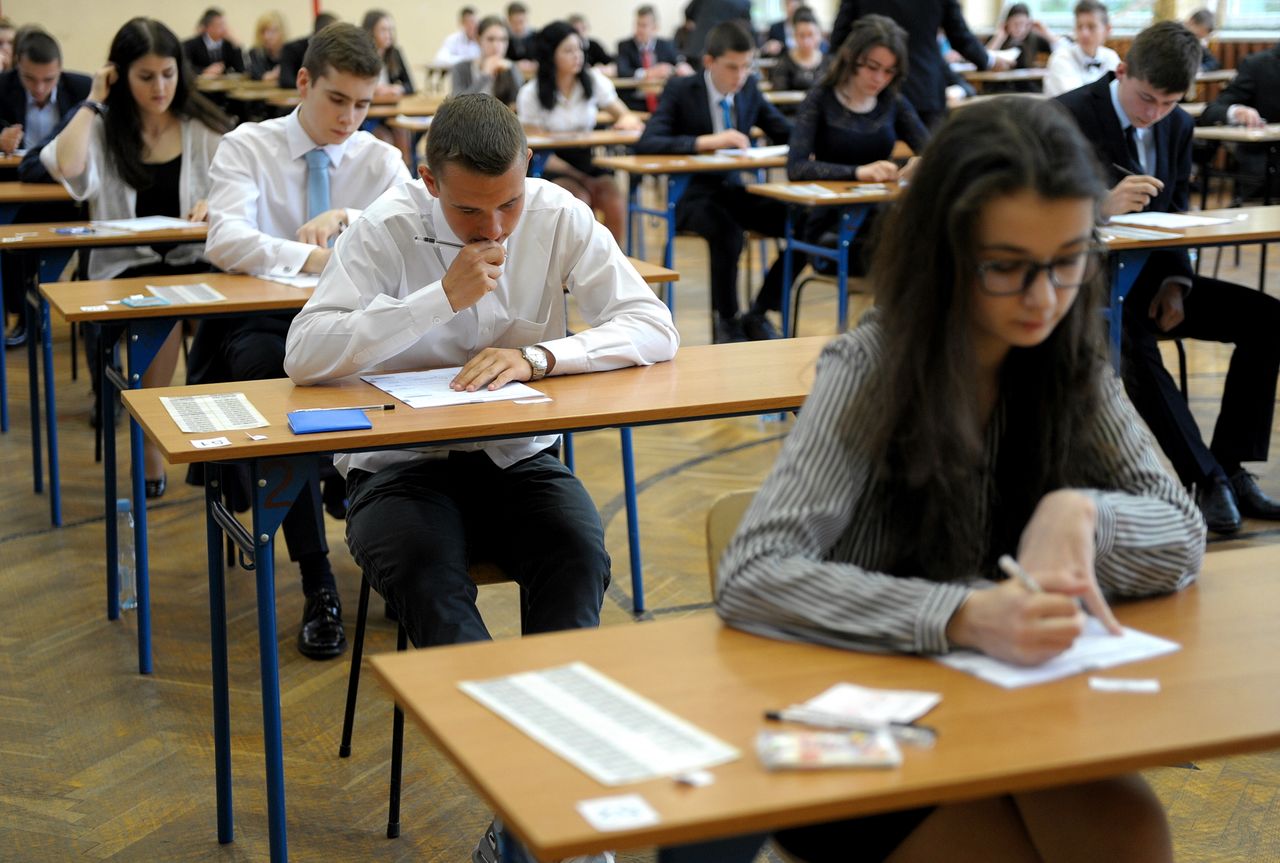 Wyniki egzaminu gimnazjalnego 2018. Strony OKE przeżyją oblężenie