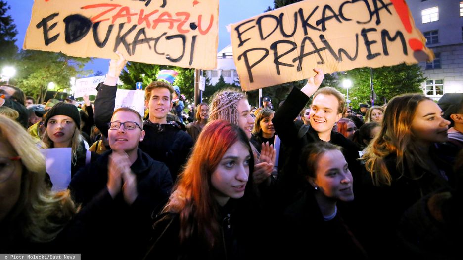 W całym kraju odbywają się protesty związane z propozycją projektu obywatelskiego "Stop pedofilii"