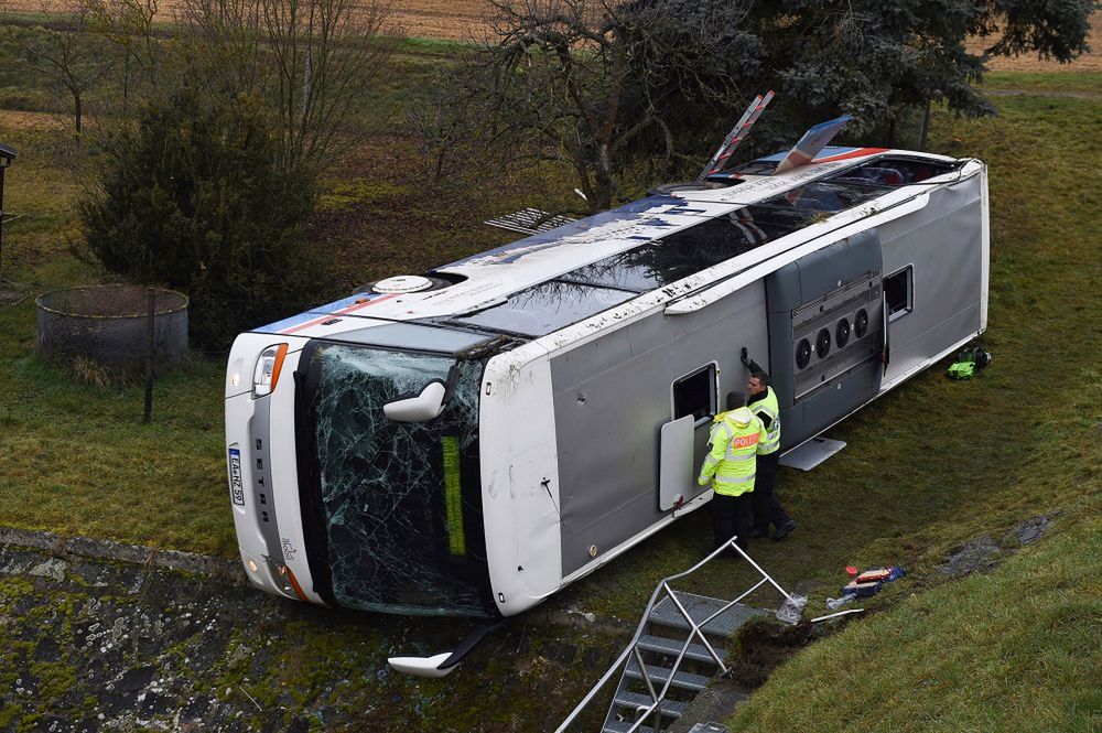 W katastrofie szkolnego autobusu w Niemczech zginęło dwoje 8-latków. 