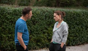 Na Wspólnej. Karol zaciska pętlę wokół Joanny (odcinek 2972 - streszczenie)