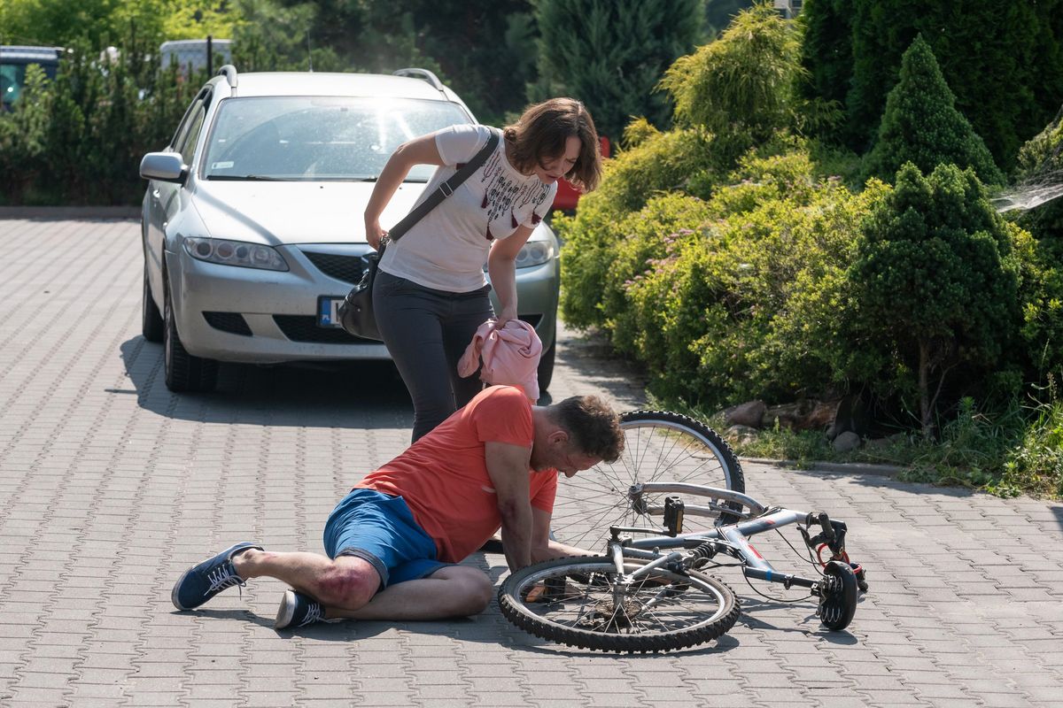 Na Wspólnej. Joanna świadkiem wypadku. Będzie mieć nowego adoratora (odcinek 2953 - streszczenie)