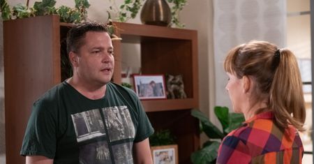 Na Wspólnej. Michał boi się, że umiera. Z tego powodu odtrąca Igę (odcinek 2959 - streszczenie)