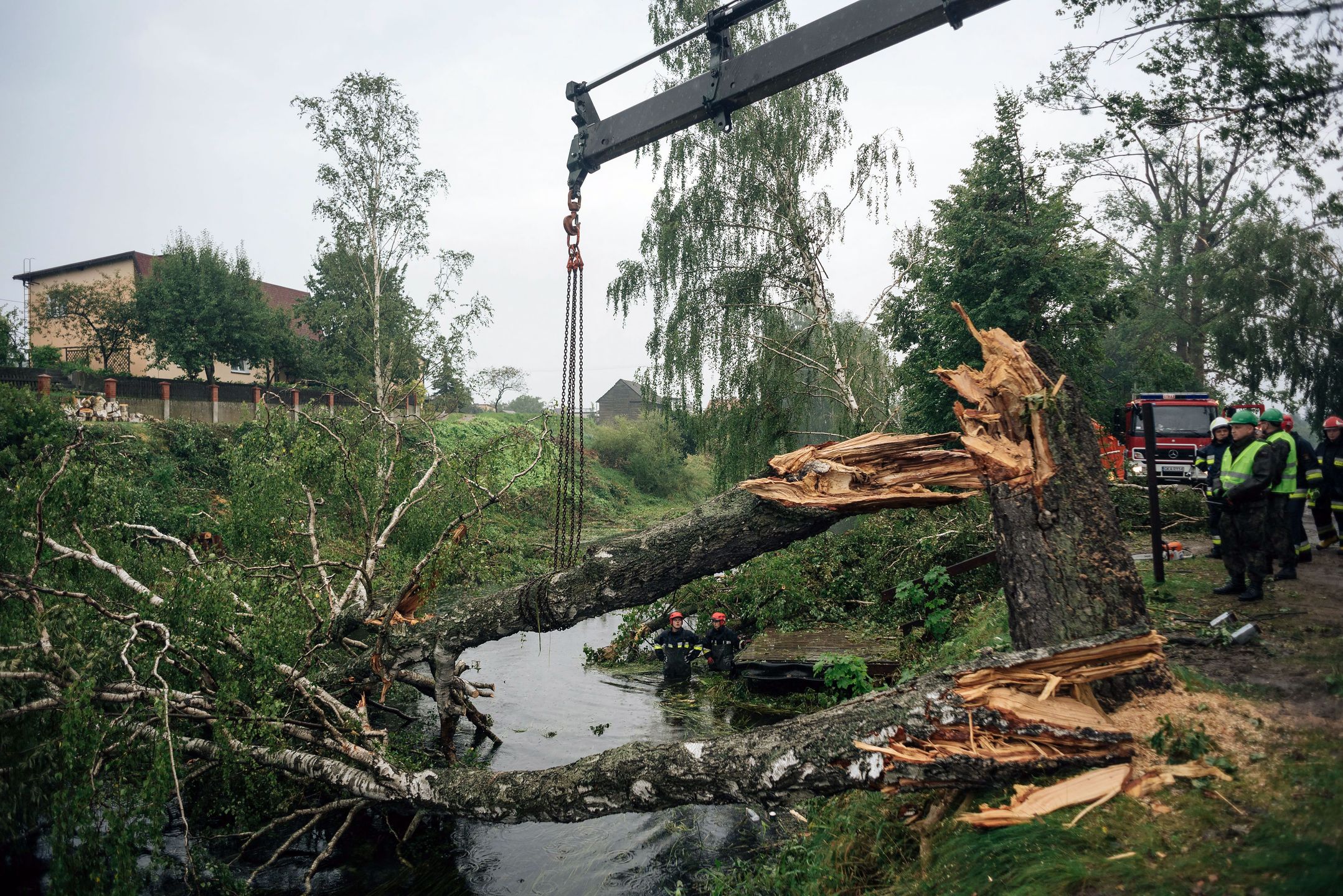 Gwałtowne burze, a miejscami nawet trąby powietrzne, przeszły przez Pomorze w nocy z 11 na 12 sierpnia 2017 r.