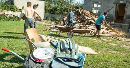 Ponad sto nielegalnych zbiórek dla ofiar nawałnic. PCK alarmuje