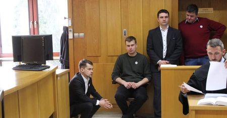 Rozpoczął się proces rolników, którzy zablokowali ubój zdrowych świń. Na sali zabrakło miejsca
