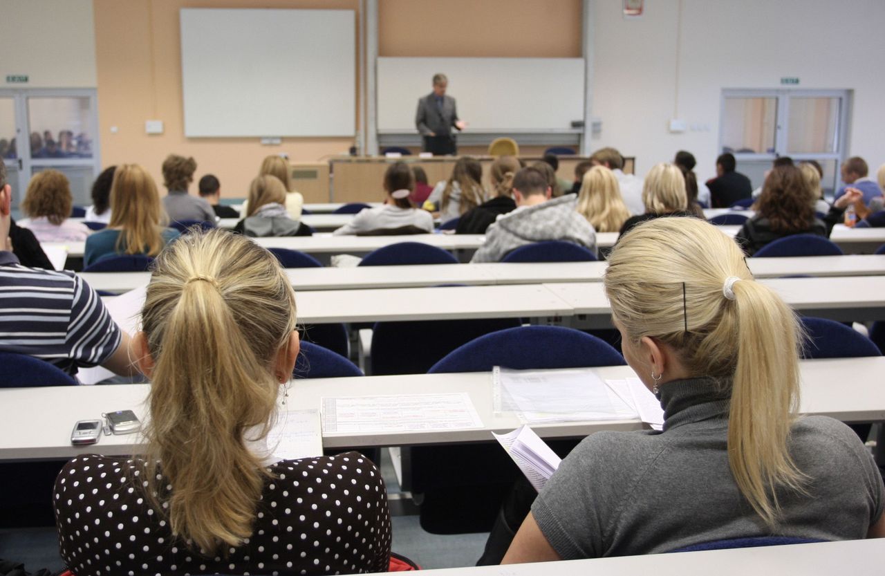 Warszawa. Koronawirus bez szans. Maski dla studentów