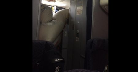 Nietypowy wypadek na pokładzie Boeinga 737