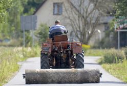 Obornik śmierdzi, traktor hałasuje, owce beczą. Miastowi chcą wykurzyć rolników ze wsi