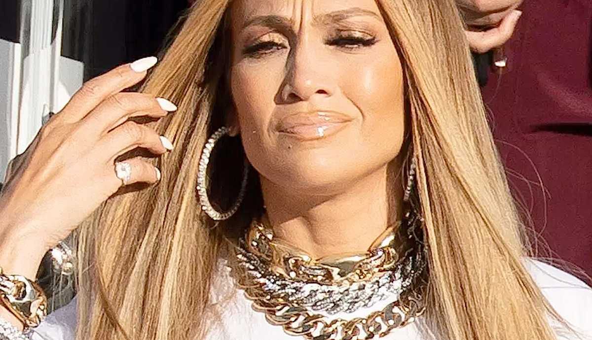 Jennifer Lopez wpadka z bielizną